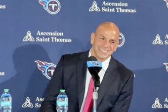 Robert Saleh Details Why Titans Won’t Mirror NFL’s Shanahan Trend