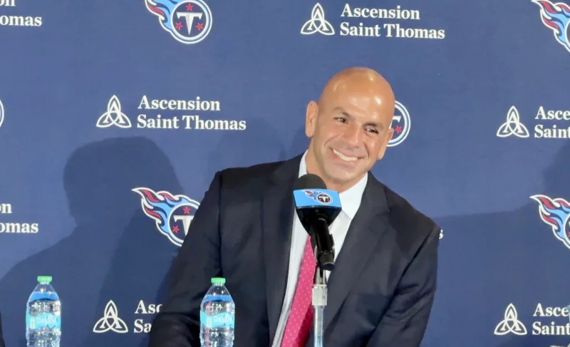 Robert Saleh at his introductory press conference