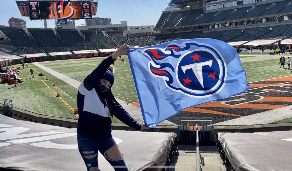 TitansFlagCin
