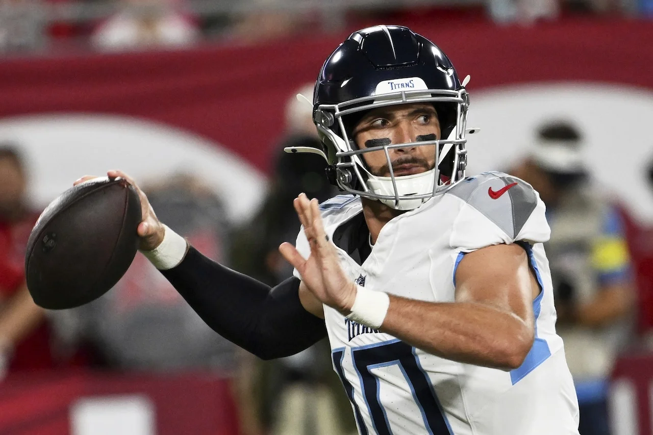 Tennessee Titans quarterback Brandon Allen passes against the Tampa Bay Buccaneers during the first half of an NFL preseason football game on Saturday, Aug. 9, 2025, in Tampa, Fla. (AP Photo/Jason Behnken)