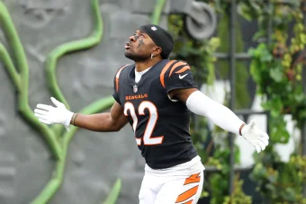 Chidobe Awuzie Starts Titans' CB Rebuild