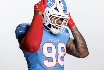 Titans' uniforms revive Oilers look, push Tennessee into the background