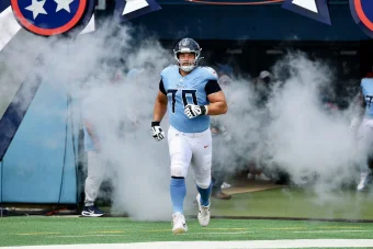 Titans Free Agent Kevin Zeitler Plans to Play a 15th Season