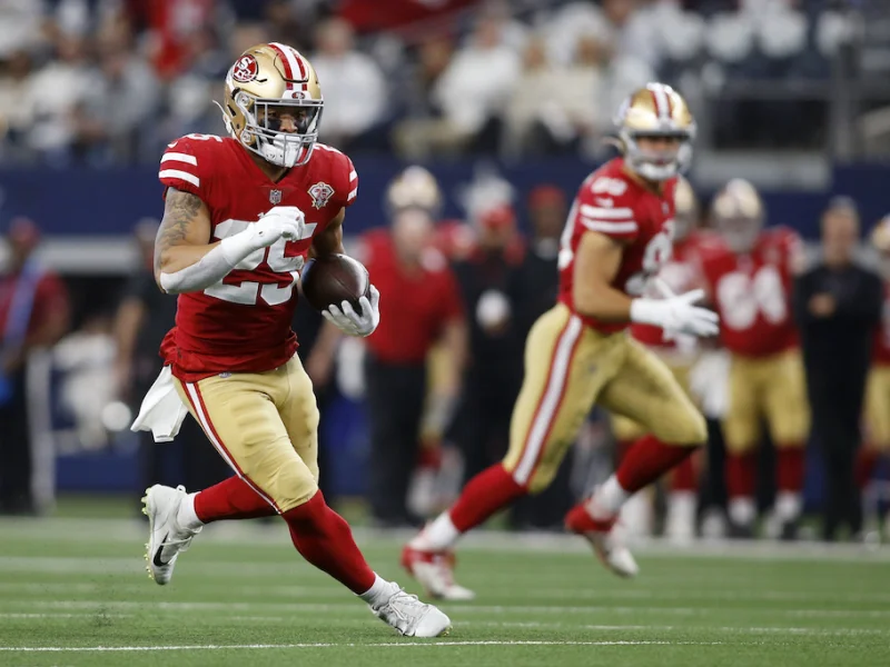 Elijah Mitchell