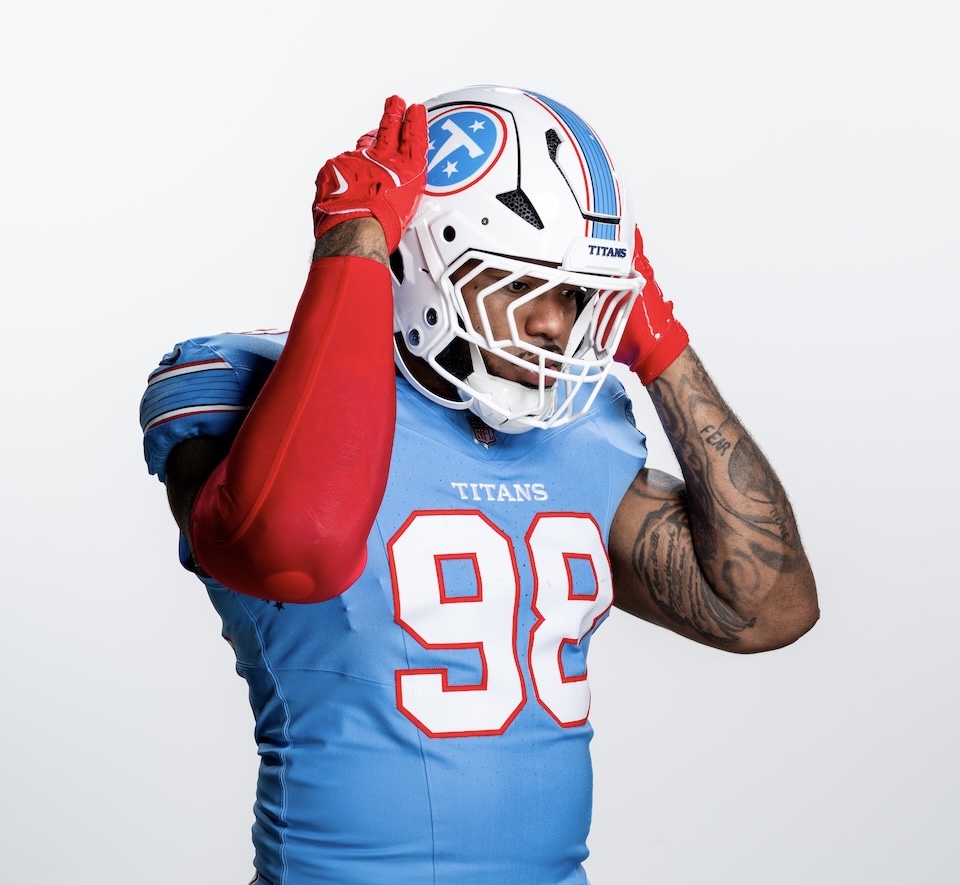 Titans' uniforms revive Oilers look, push Tennessee into the background