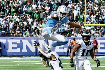 Titans Look More Like an NFL Team but Still Lose Like a Bad One